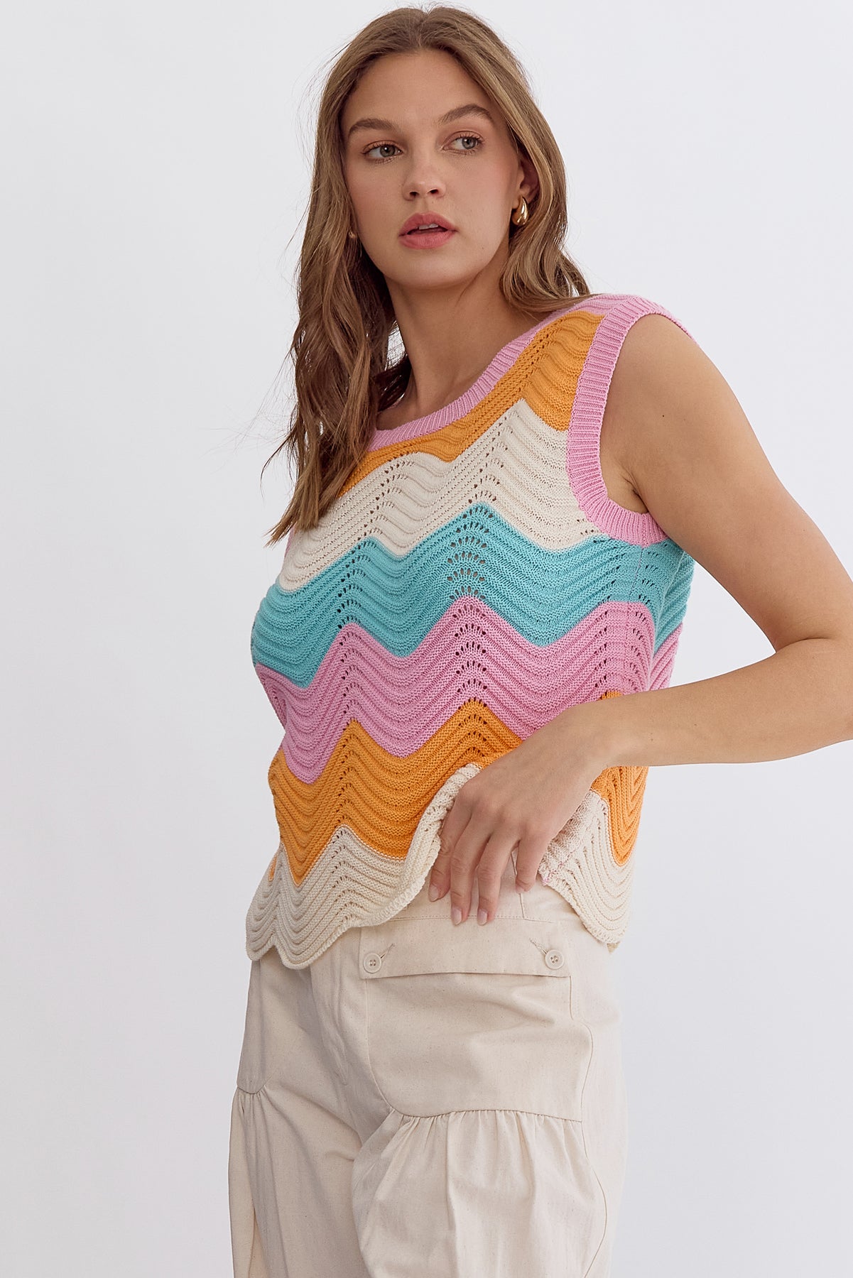 Colorblocked Round Neck Sleeveless Top